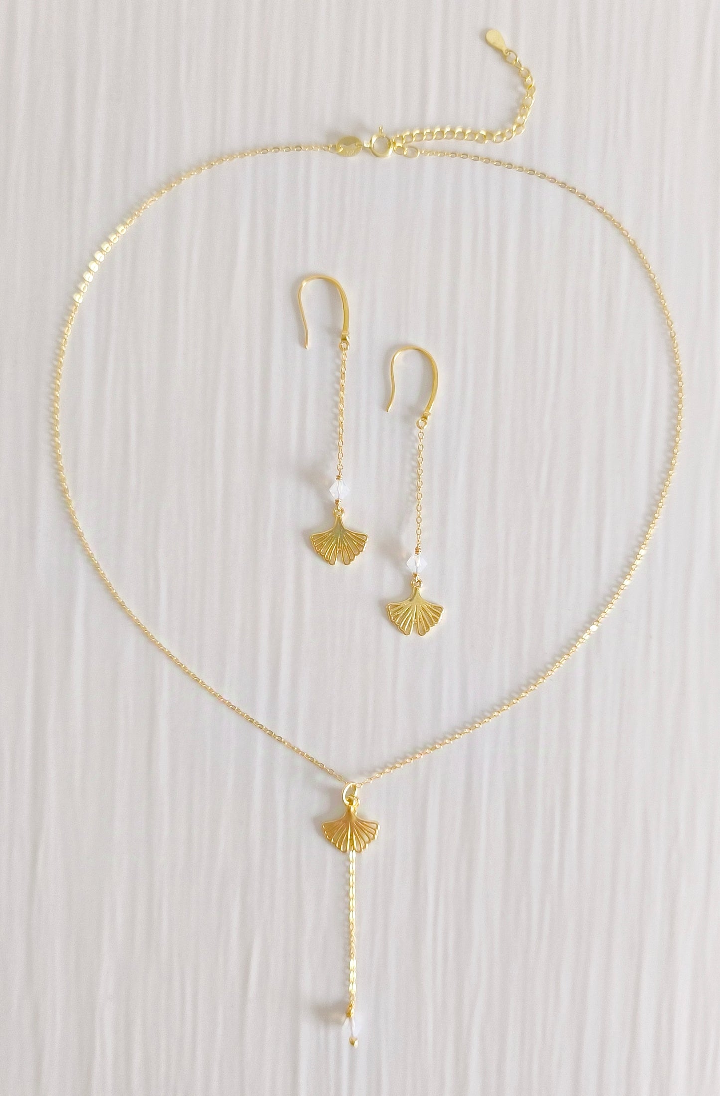 Ginkgo mit Opal-Swarovskis